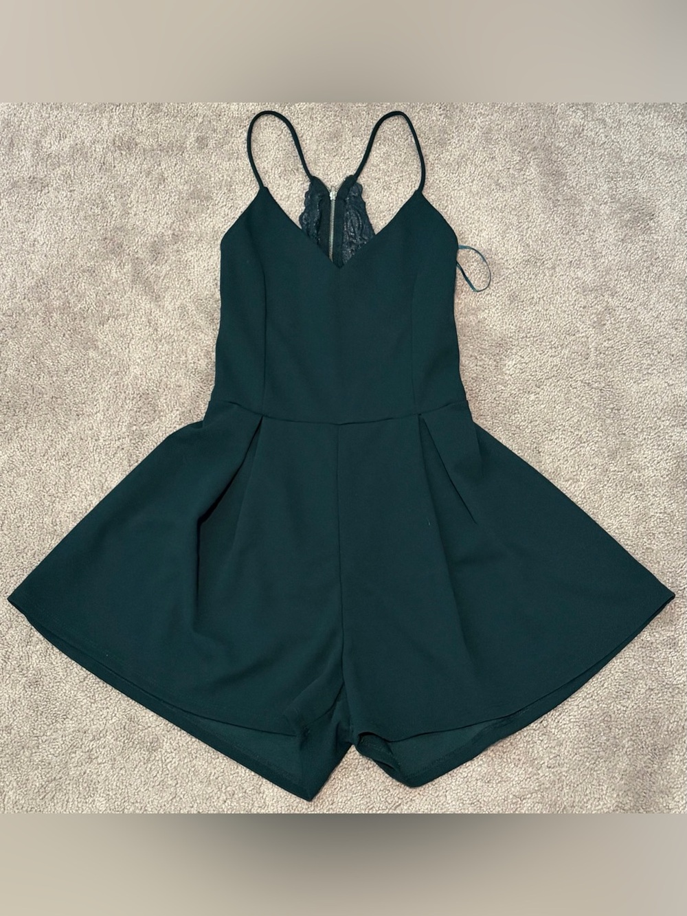 Mind Code Women’s Emerald Green Lace Back Zip Up Romper Size Medium